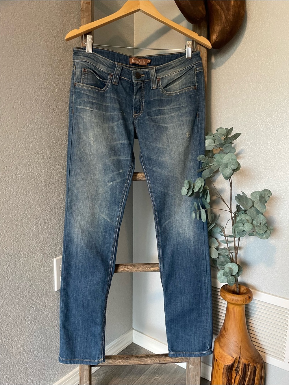 Frankie B. Women's Skinny Jeans in Medium Blue Wash